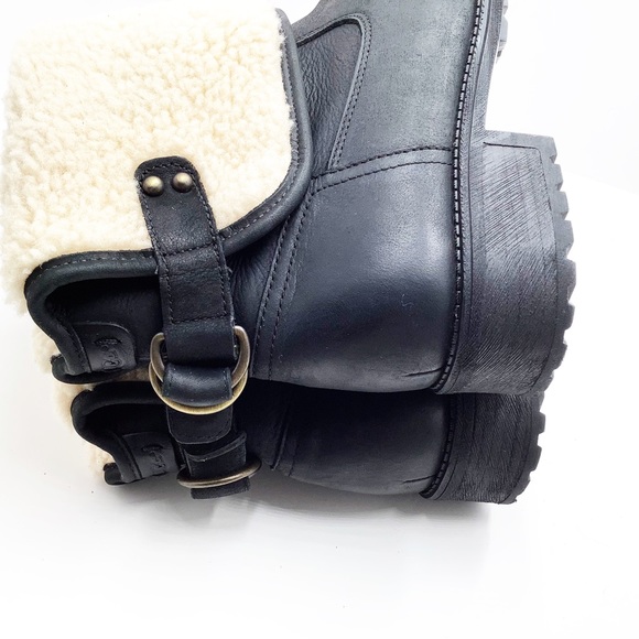 {UGG}Aldon Water Resistant Leather Boot - Picture 13 of 16